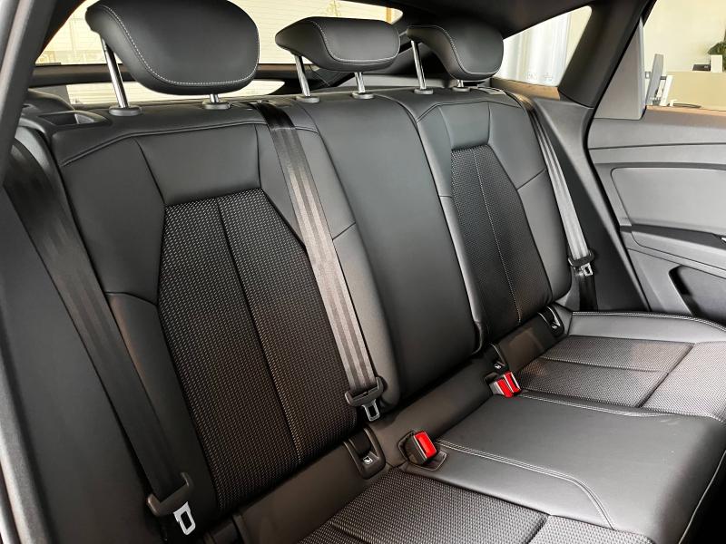 Voitures occasions Audi Q4 Sportback e-tron Base Clermont-Ferrand