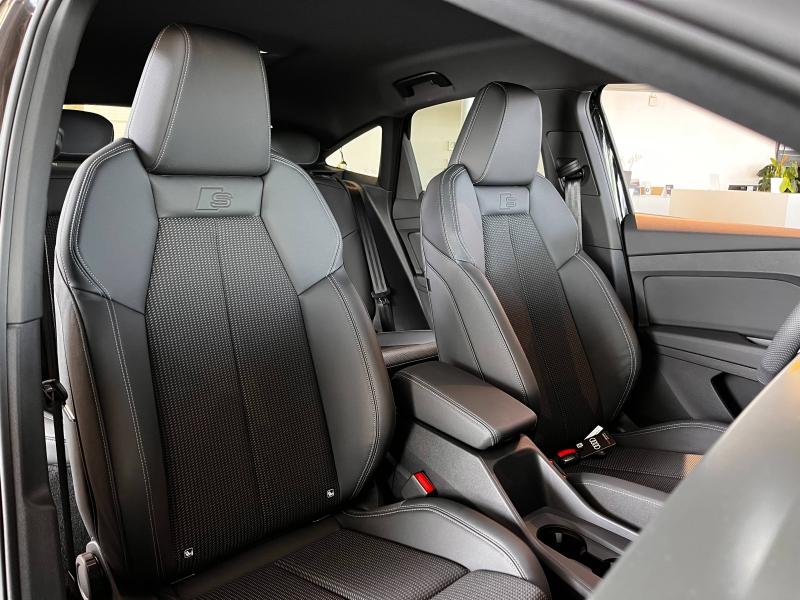 Voitures occasions Audi Q4 Sportback e-tron Base Clermont-Ferrand