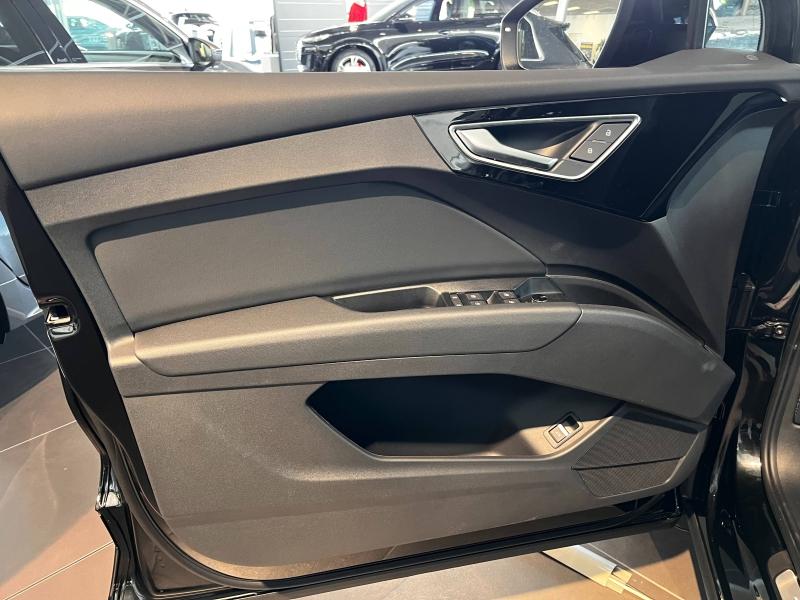 Voitures occasions Audi Q4 Sportback e-tron Base Clermont-Ferrand