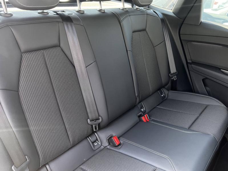 Voitures occasions Audi Q4 Sportback e-tron Base Clermont-Ferrand