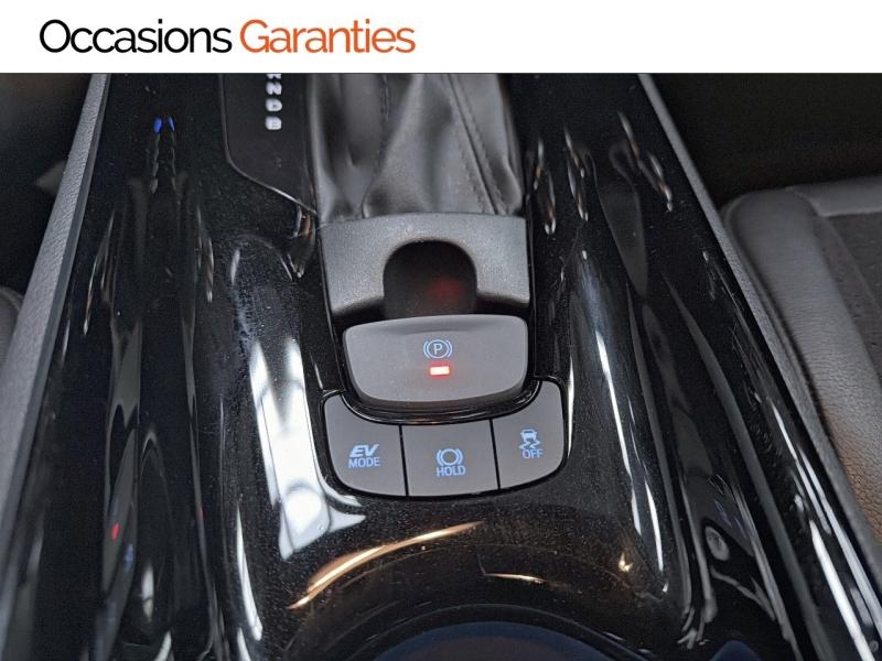 Voitures occasions TOYOTA C-HR Collection Clermont-Ferrand