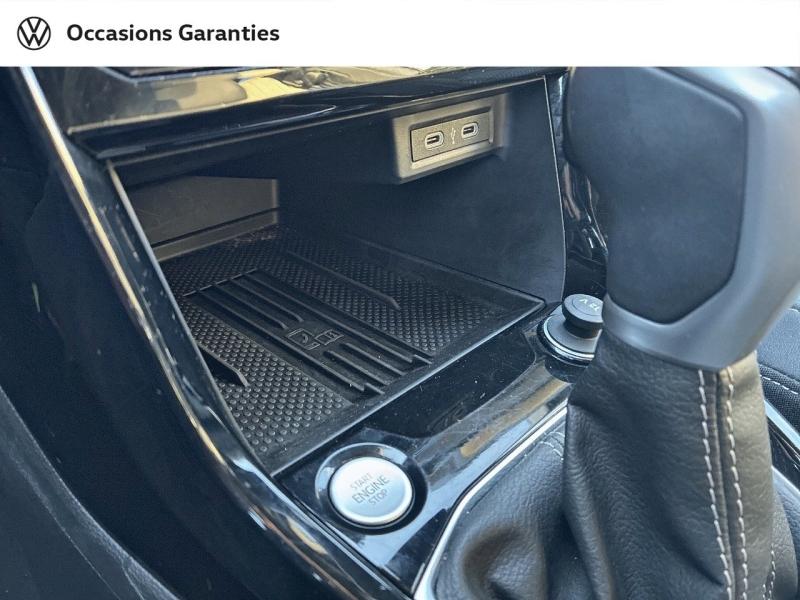 Voitures occasions VOLKSWAGEN T-CROSS R-Line Clermont-Ferrand