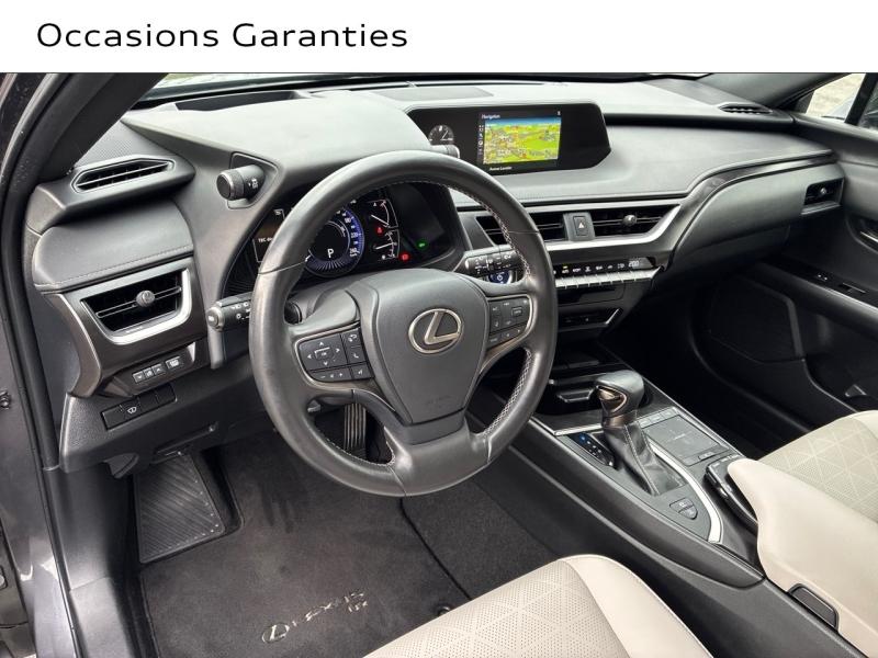 Voitures occasions LEXUS UX Luxe Plus Clermont-Ferrand