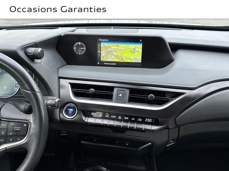 Voitures occasions LEXUS UX Luxe Plus Clermont-Ferrand