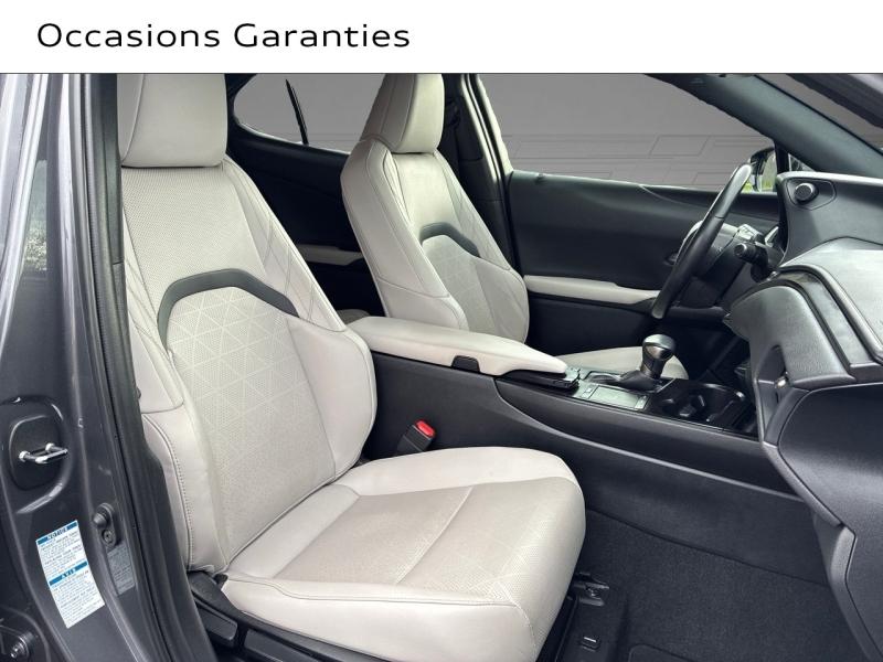 Voitures occasions LEXUS UX Luxe Plus Clermont-Ferrand