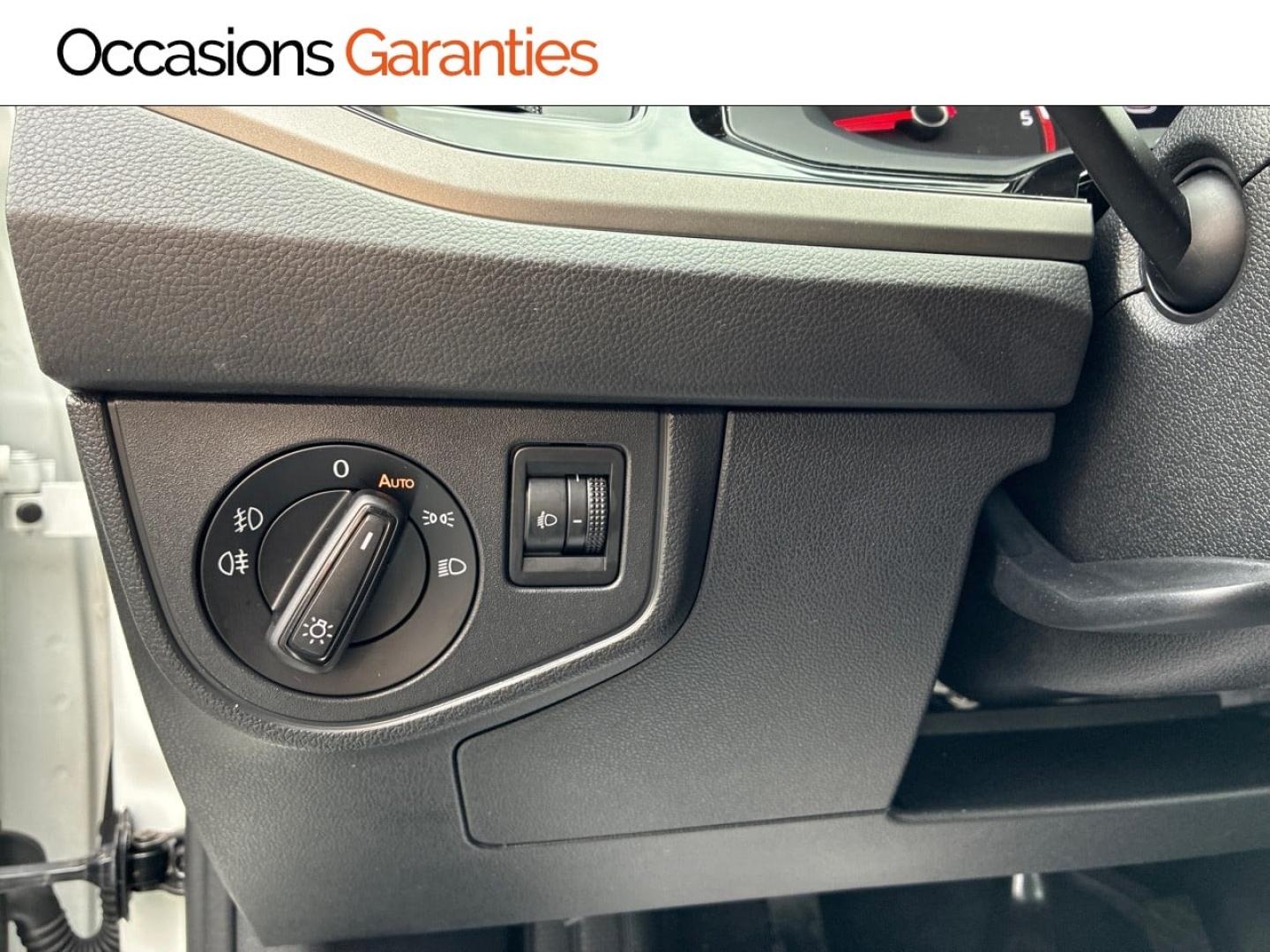 Voitures occasions VOLKSWAGEN POLO Lounge Business Clermont-Ferrand