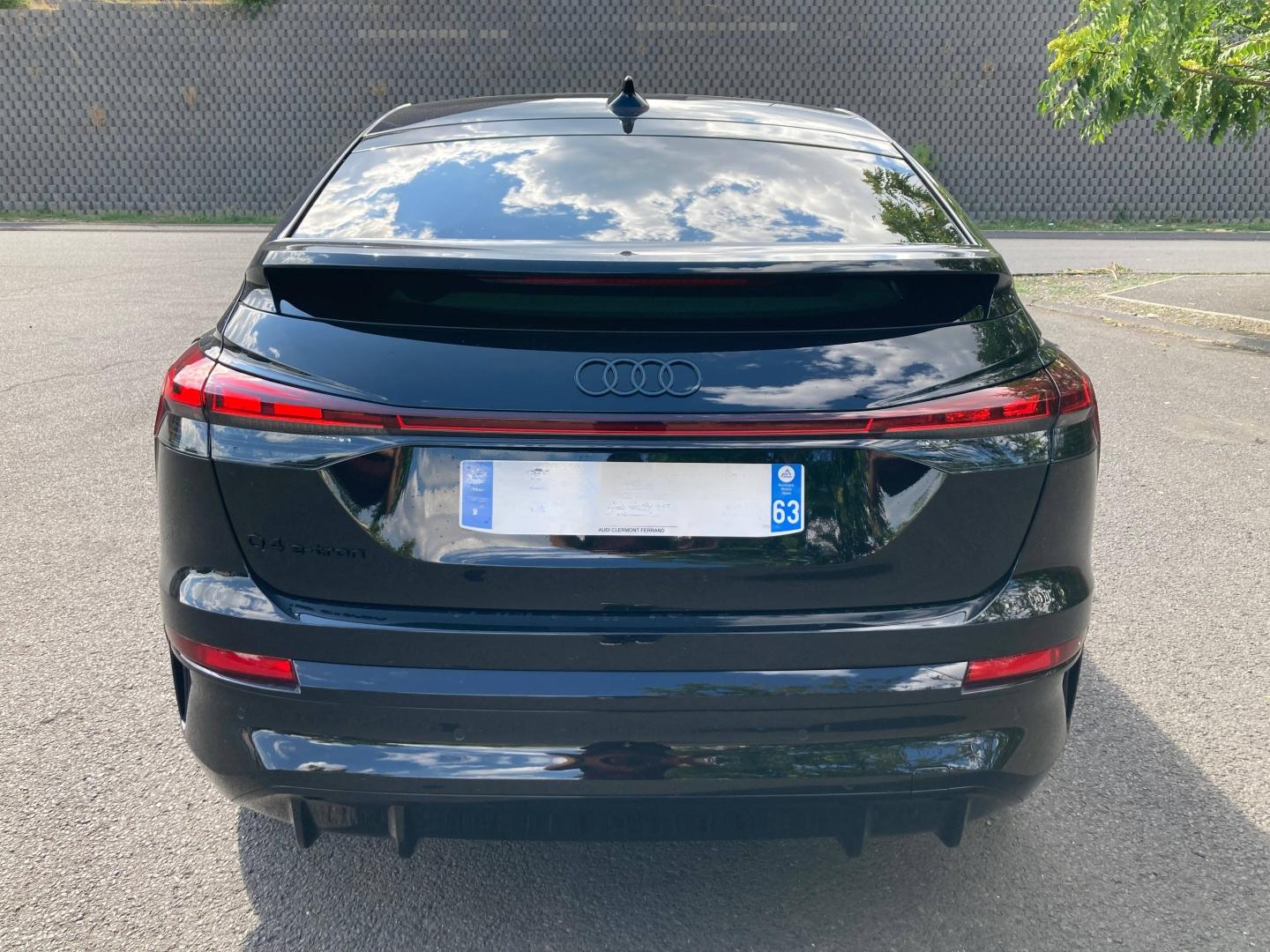 Voitures occasions Audi Q4 Sportback e-tron Base Clermont-Ferrand