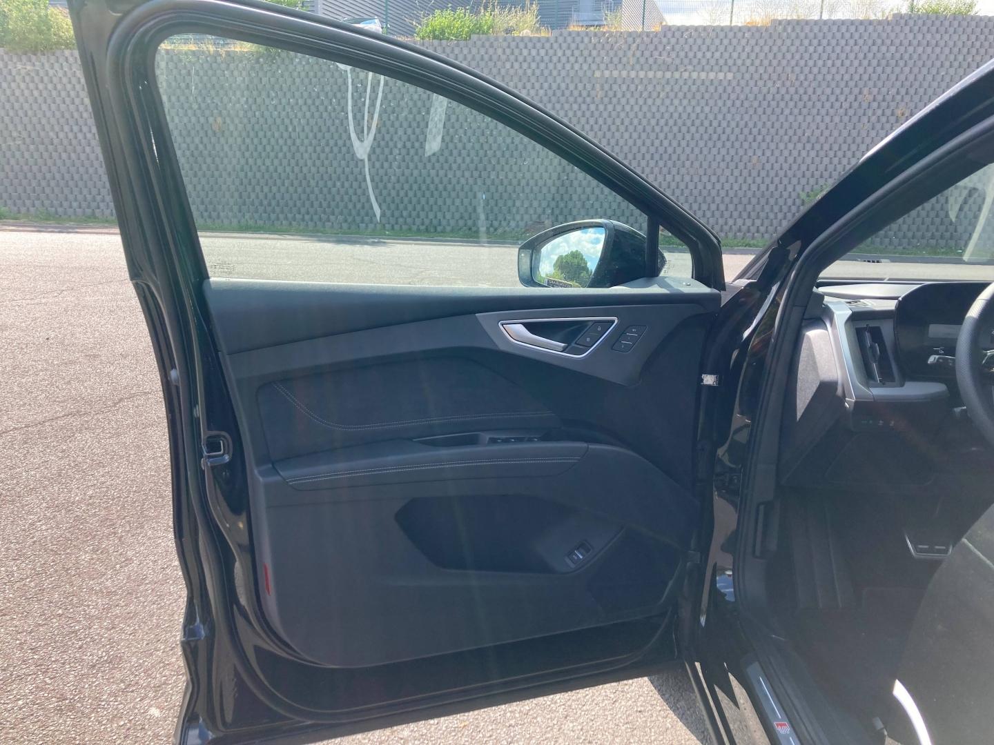 Voitures occasions Audi Q4 Sportback e-tron Base Clermont-Ferrand