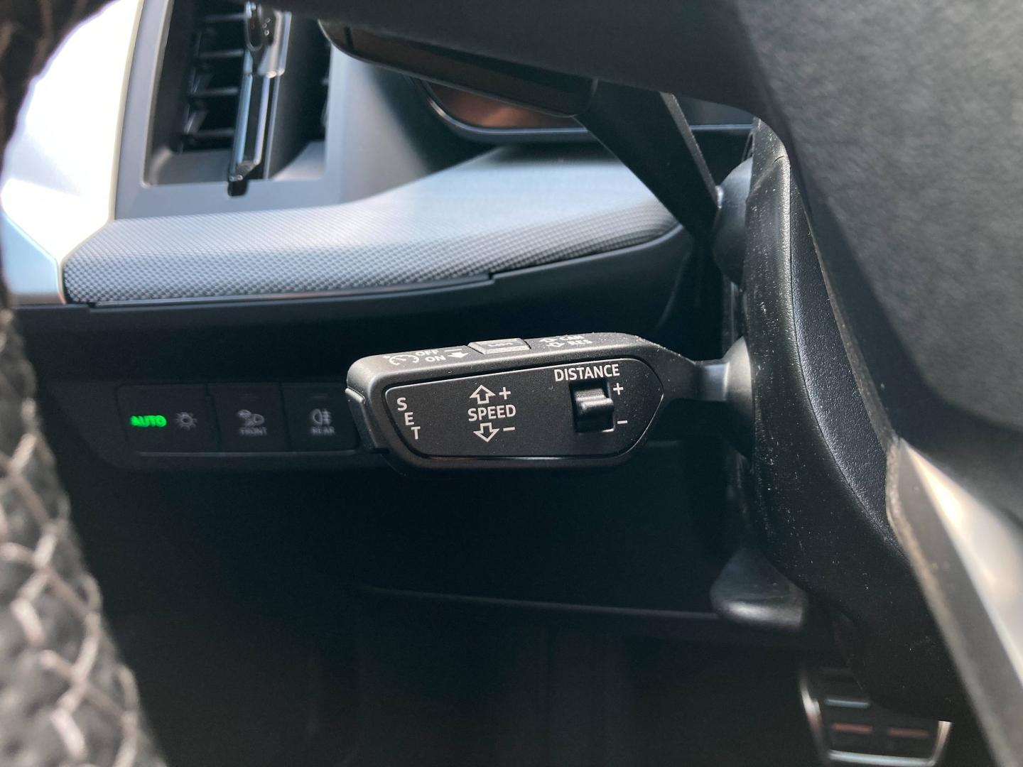 Voitures occasions Audi Q4 Sportback e-tron Base Clermont-Ferrand
