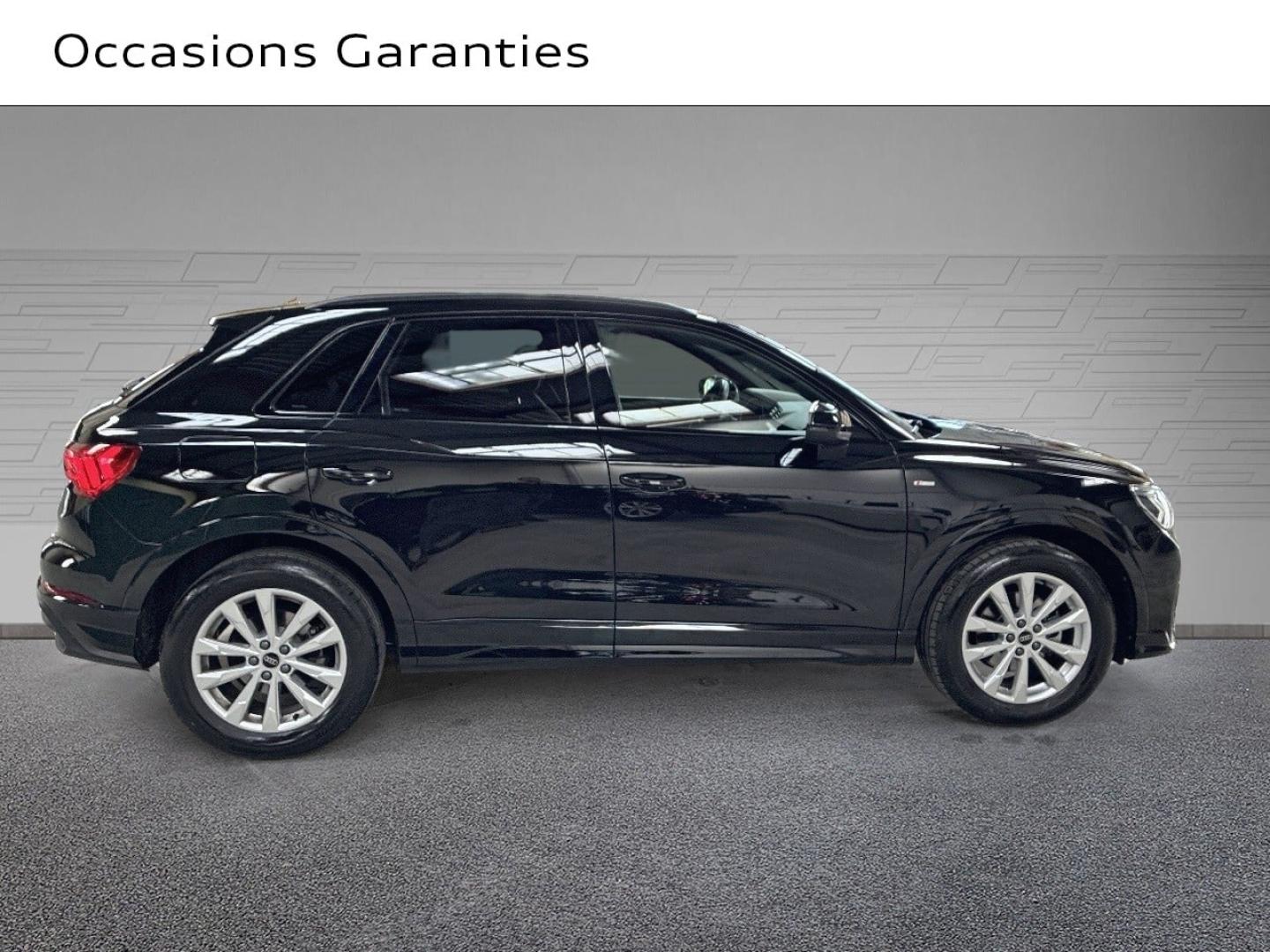 Voitures occasions Audi Q3 Black Edition Clermont-Ferrand