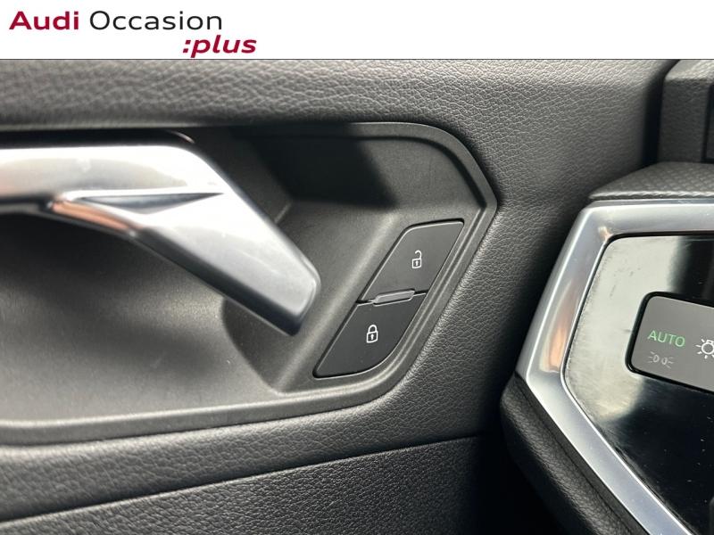 Voitures occasions Audi Q3 Sportback S line Paris