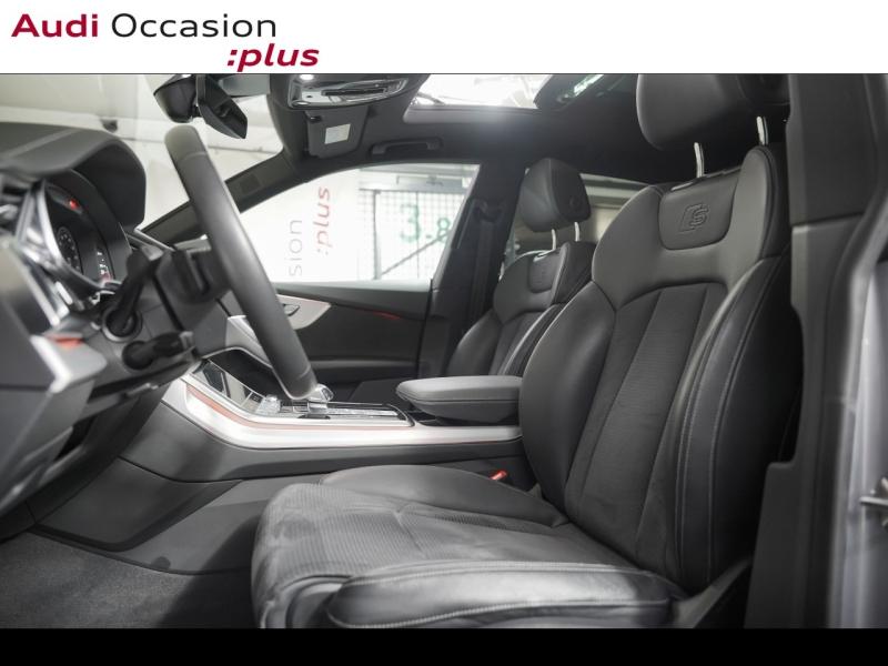 Voitures occasions Audi Q8 S line Paris