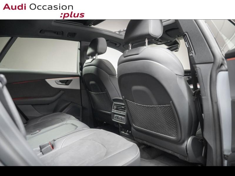 Voitures occasions Audi Q8 S line Paris