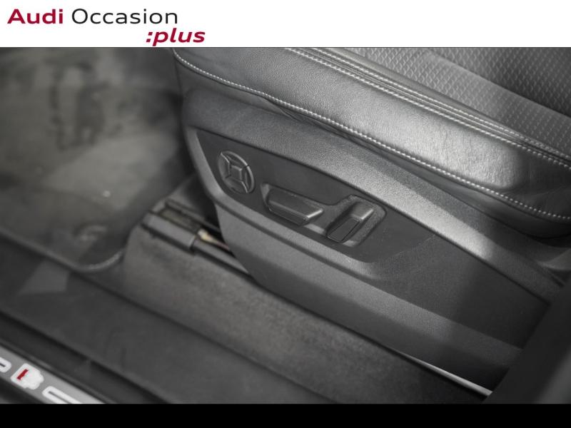 Voitures occasions Audi Q8 S line Paris