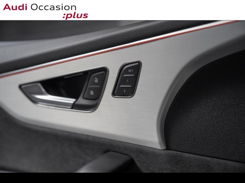 Voitures occasions Audi Q8 S line Paris
