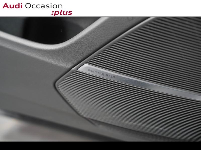 Voitures occasions Audi Q8 S line Paris