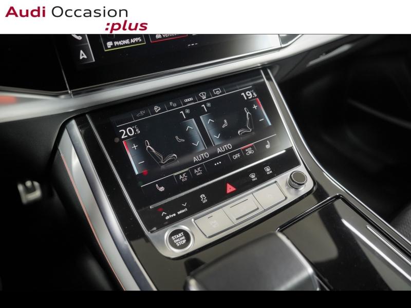 Voitures occasions Audi Q8 S line Paris