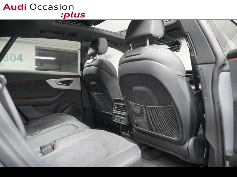 Voitures occasions Audi Q8 S line Paris