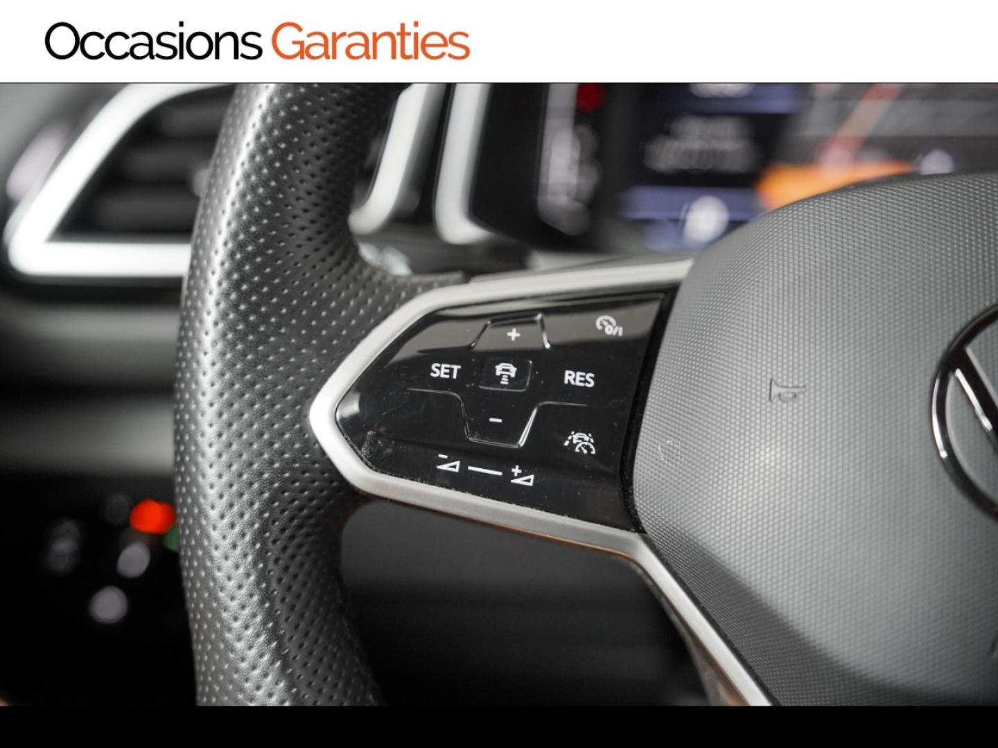 Voitures occasions VOLKSWAGEN T-ROC R-Line Paris