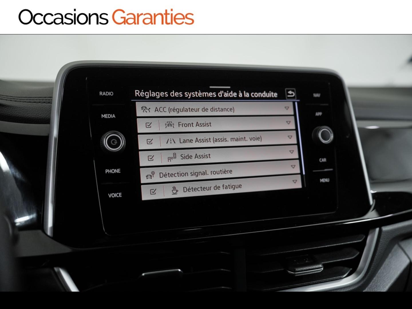 Voitures occasions VOLKSWAGEN T-ROC R-Line Paris