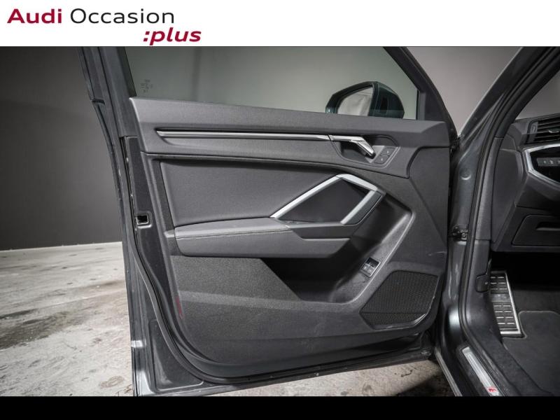 Voitures occasions Audi Q3 S line Paris