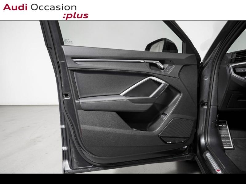 Voitures occasions Audi Q3 Sportback S line Paris