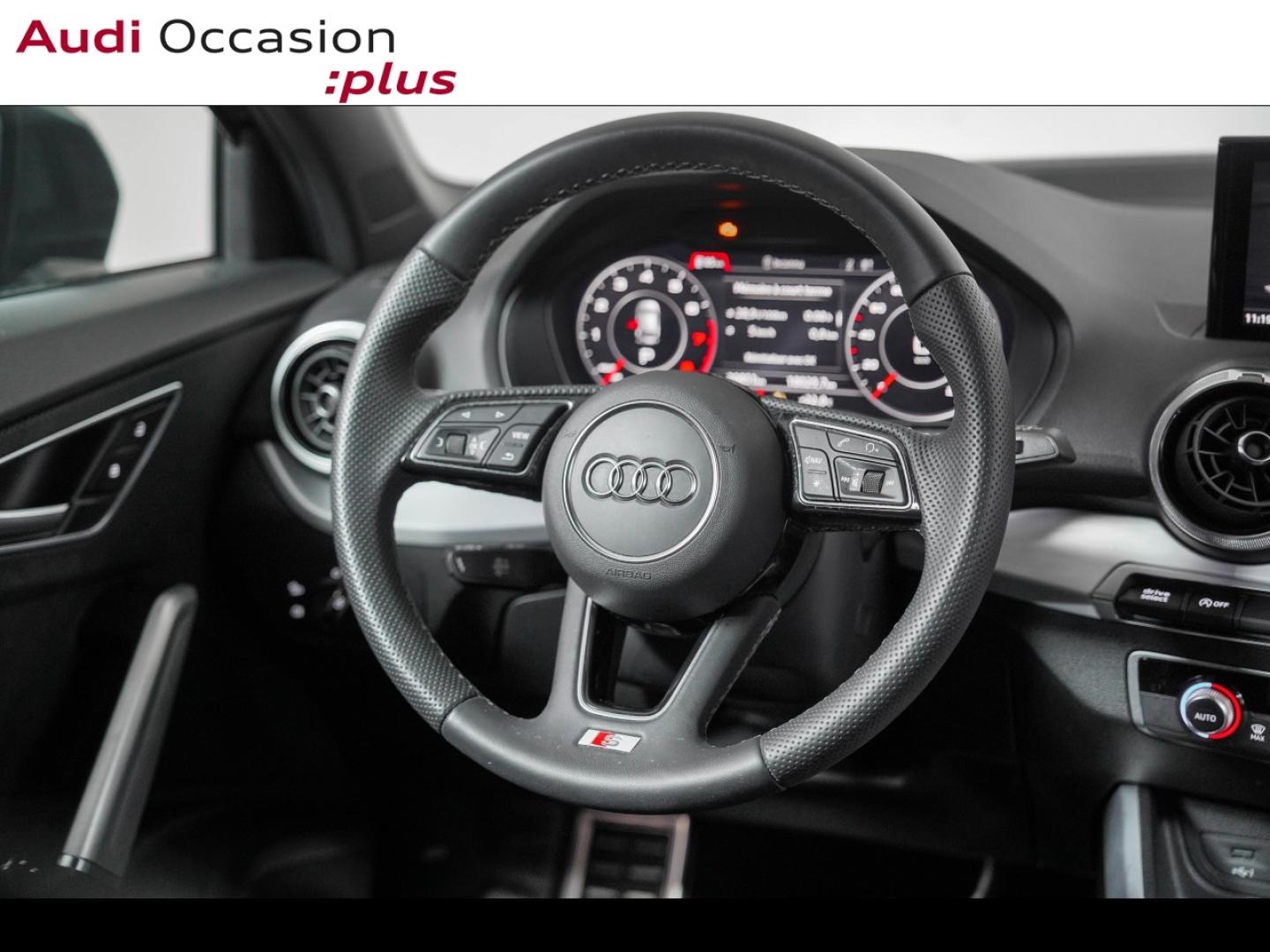 Voitures occasions Audi Q2 S line Paris