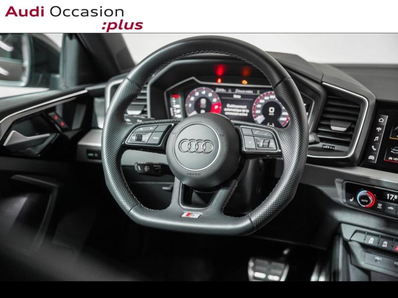 Voitures occasions Audi A1 Sportback Black Edition Paris
