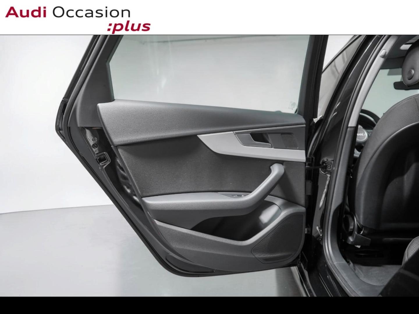 Voitures occasions Audi A4 Avant Business Executive Paris