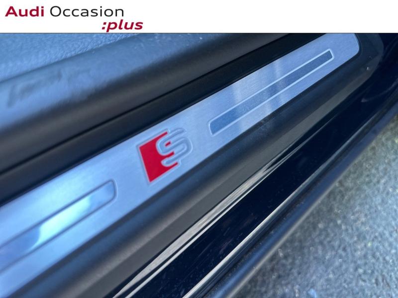 Voitures occasions Audi Q8 S line Paris