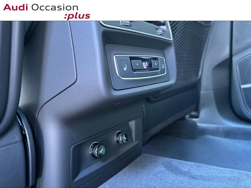 Voitures occasions Audi Q8 S line Paris