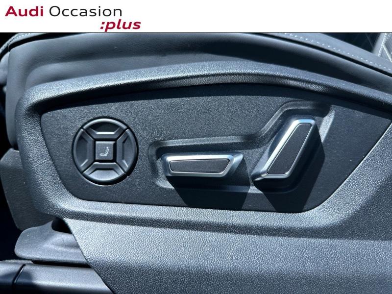 Voitures occasions Audi Q8 S line Paris