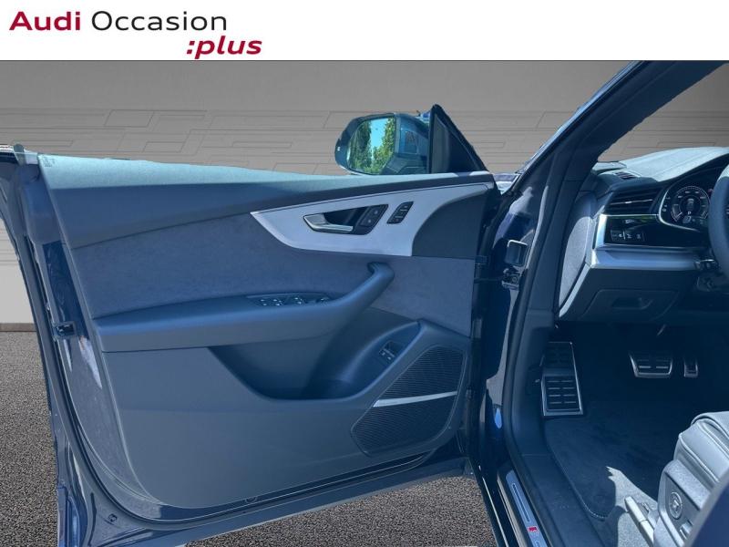 Voitures occasions Audi Q8 S line Paris