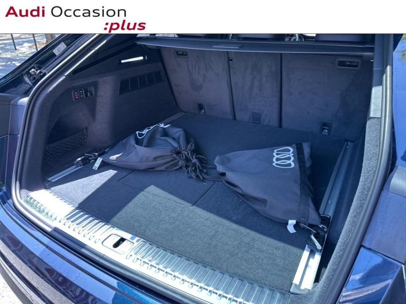 Voitures occasions Audi Q8 S line Paris