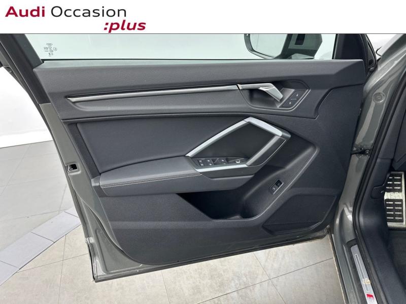 Voitures occasions Audi Q3 S line Paris
