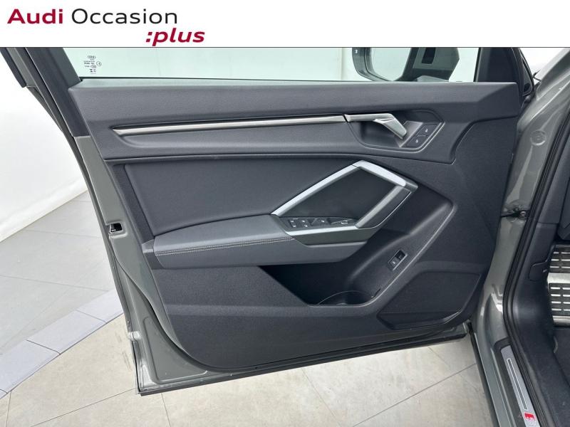 Voitures occasions Audi Q3 S line Paris