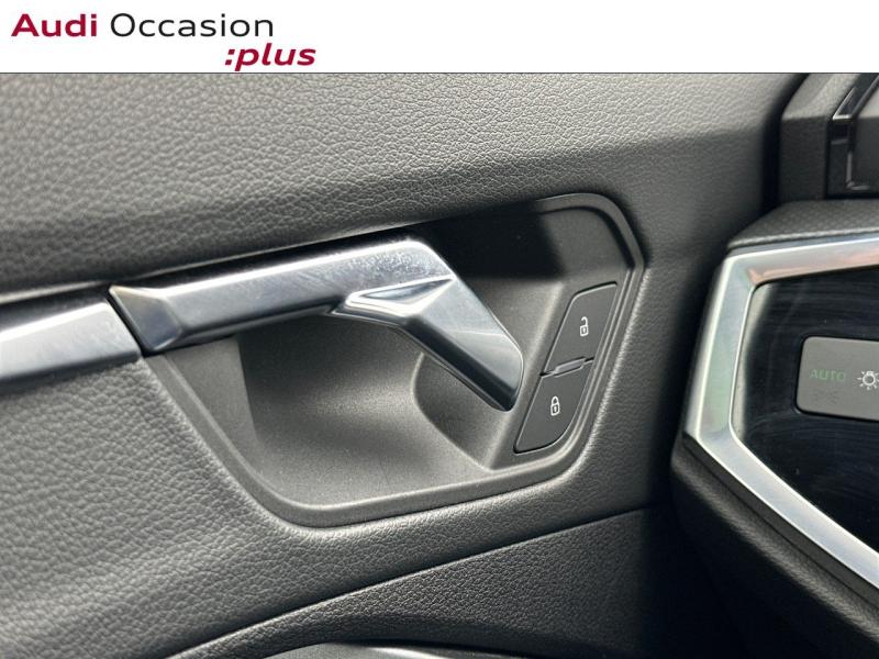 Voitures occasions Audi Q3 S line Paris