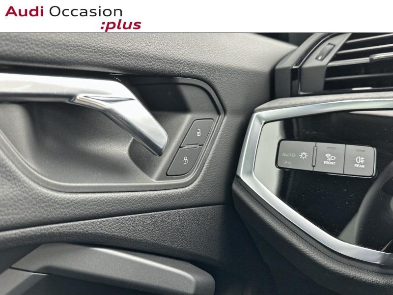 Voitures occasions Audi Q3 Sportback S line Paris