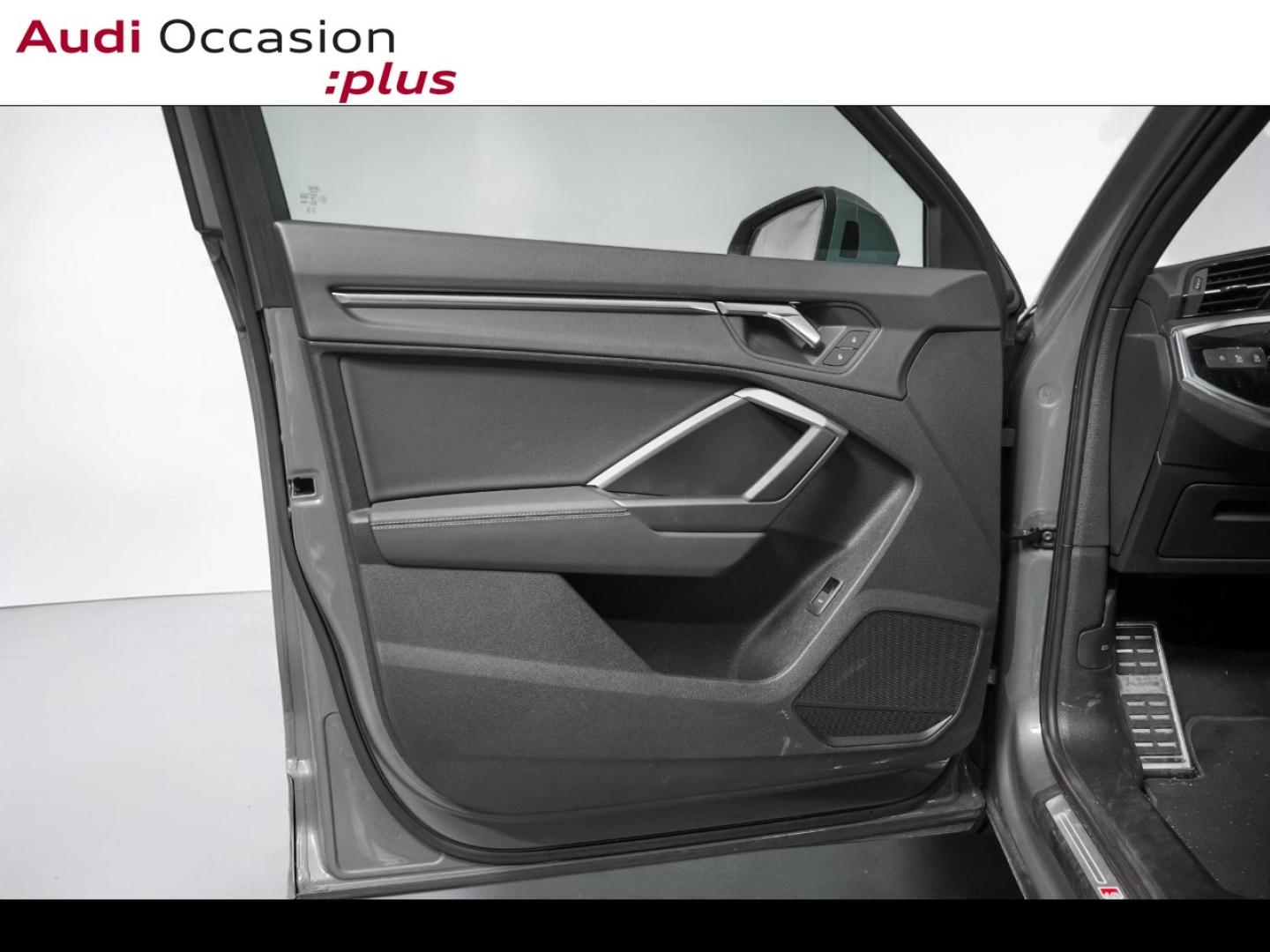 Voitures occasions Audi Q3 S line Paris
