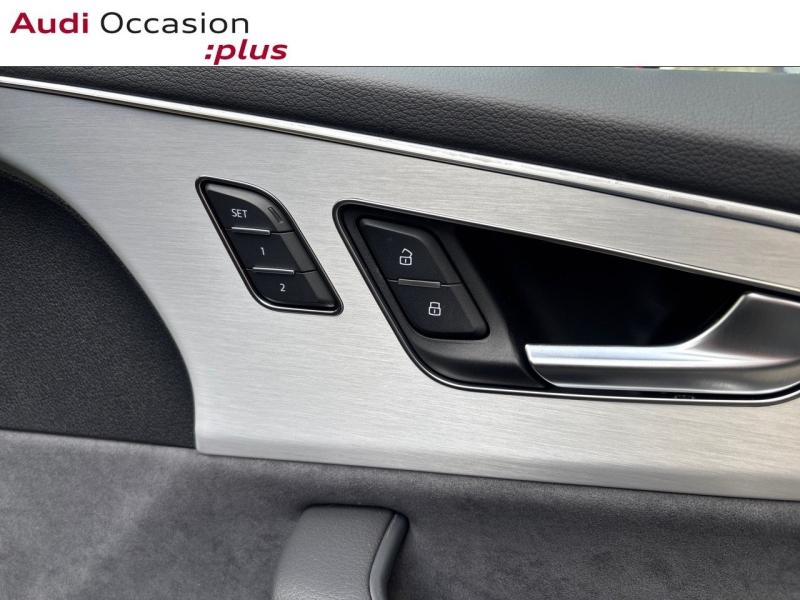 Voitures occasions Audi Q8 S line Paris