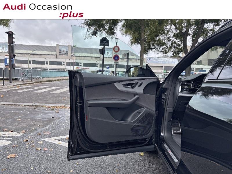 Voitures occasions Audi Q8 S line Paris