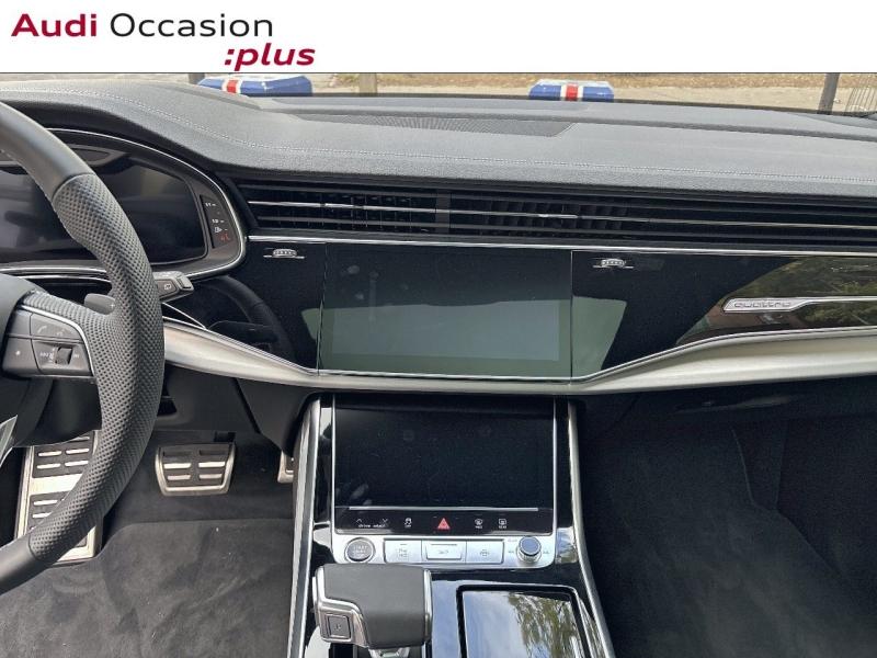 Voitures occasions Audi Q8 S line Paris