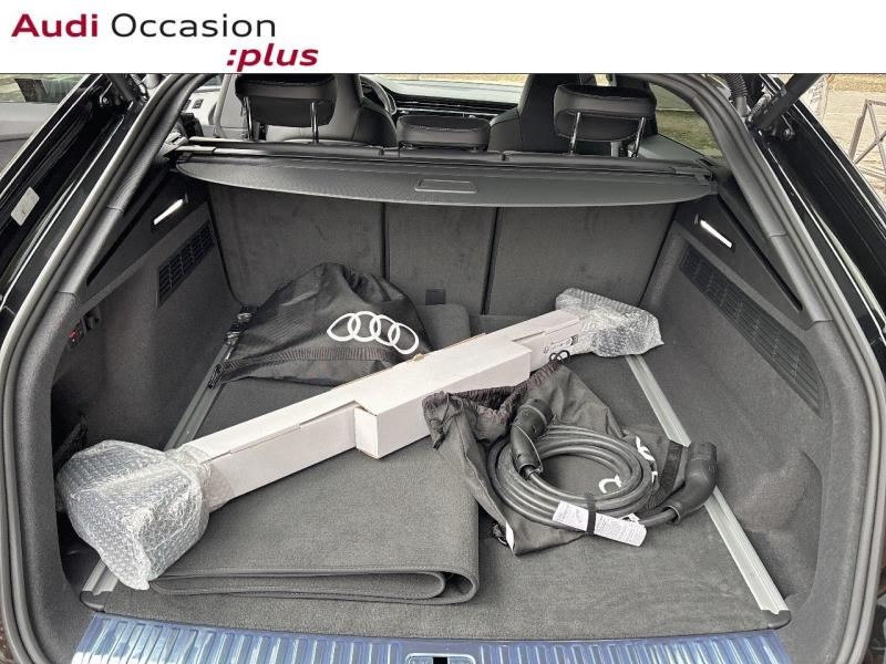 Voitures occasions Audi Q8 S line Paris