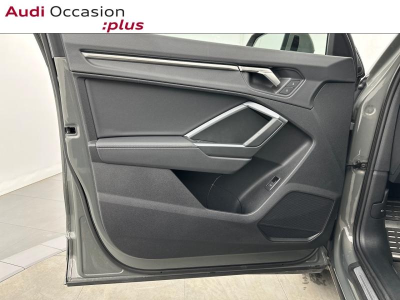 Voitures occasions Audi Q3 S line Paris