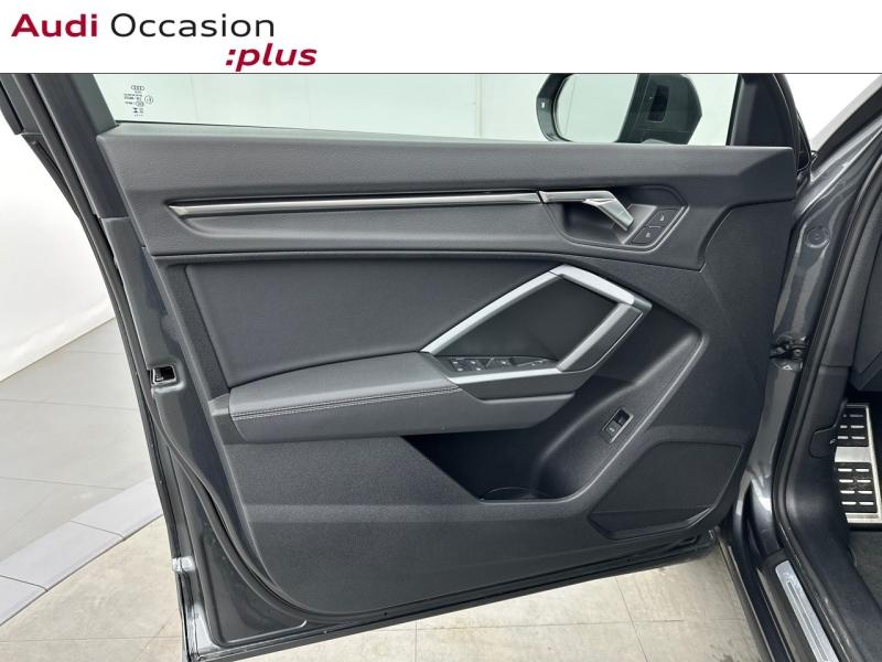 Voitures occasions Audi Q3 S line Paris