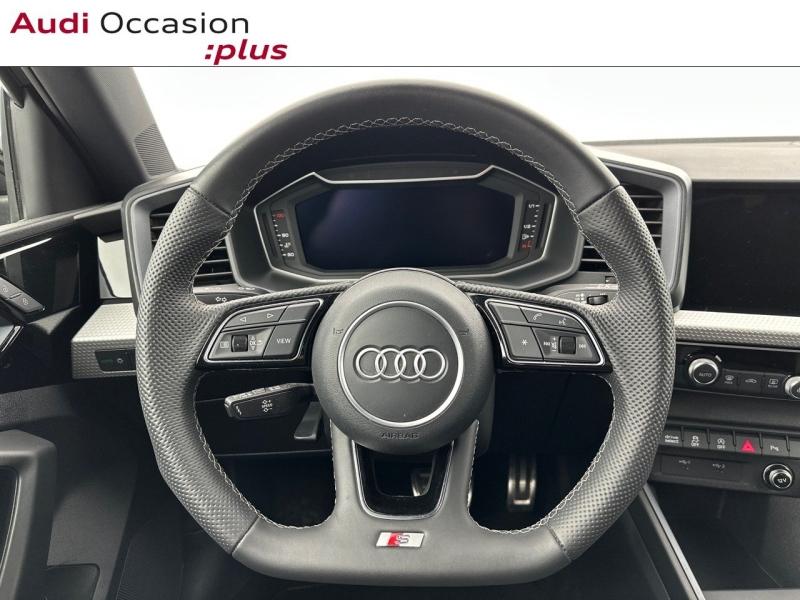 Voitures occasions Audi A1 Sportback S line plus Paris