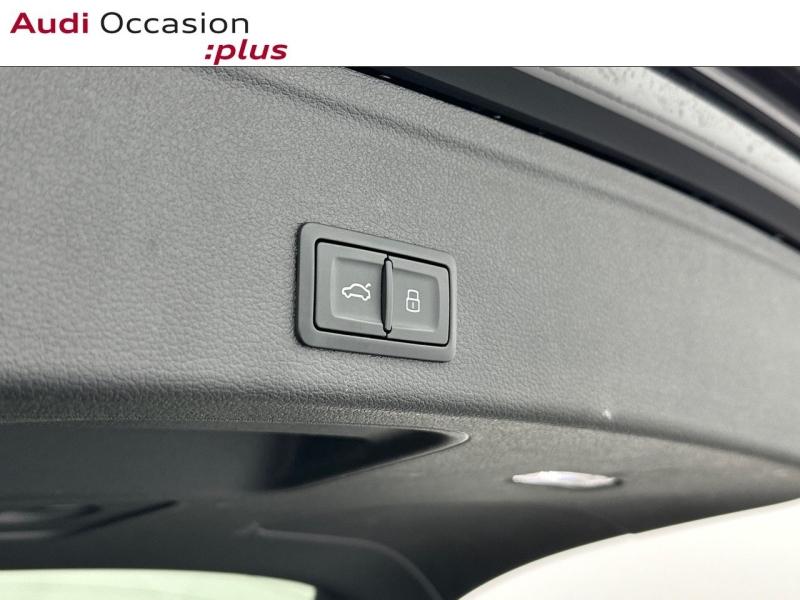 Voitures occasions Audi A4 Avant Competition Paris