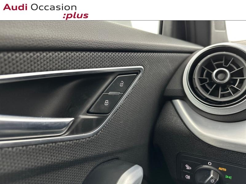 Voitures occasions Audi Q2 S line Paris