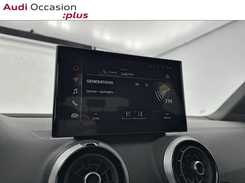 Voitures occasions Audi Q2 S line Paris