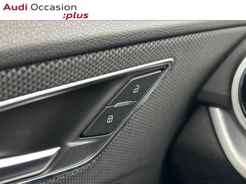 Voitures occasions Audi Q2 S line Paris